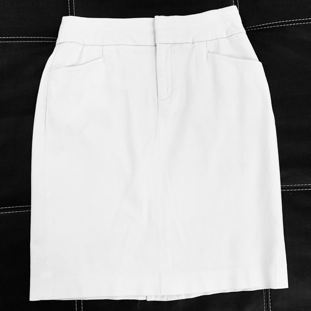 Banana Republic white pencil skirt